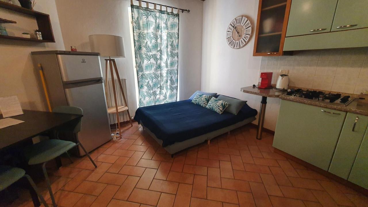 Mentana 14 Apartment Parma Bagian luar foto